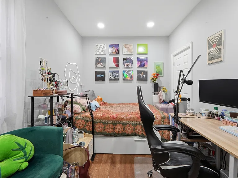 17 Troy St #2 — Photo 23