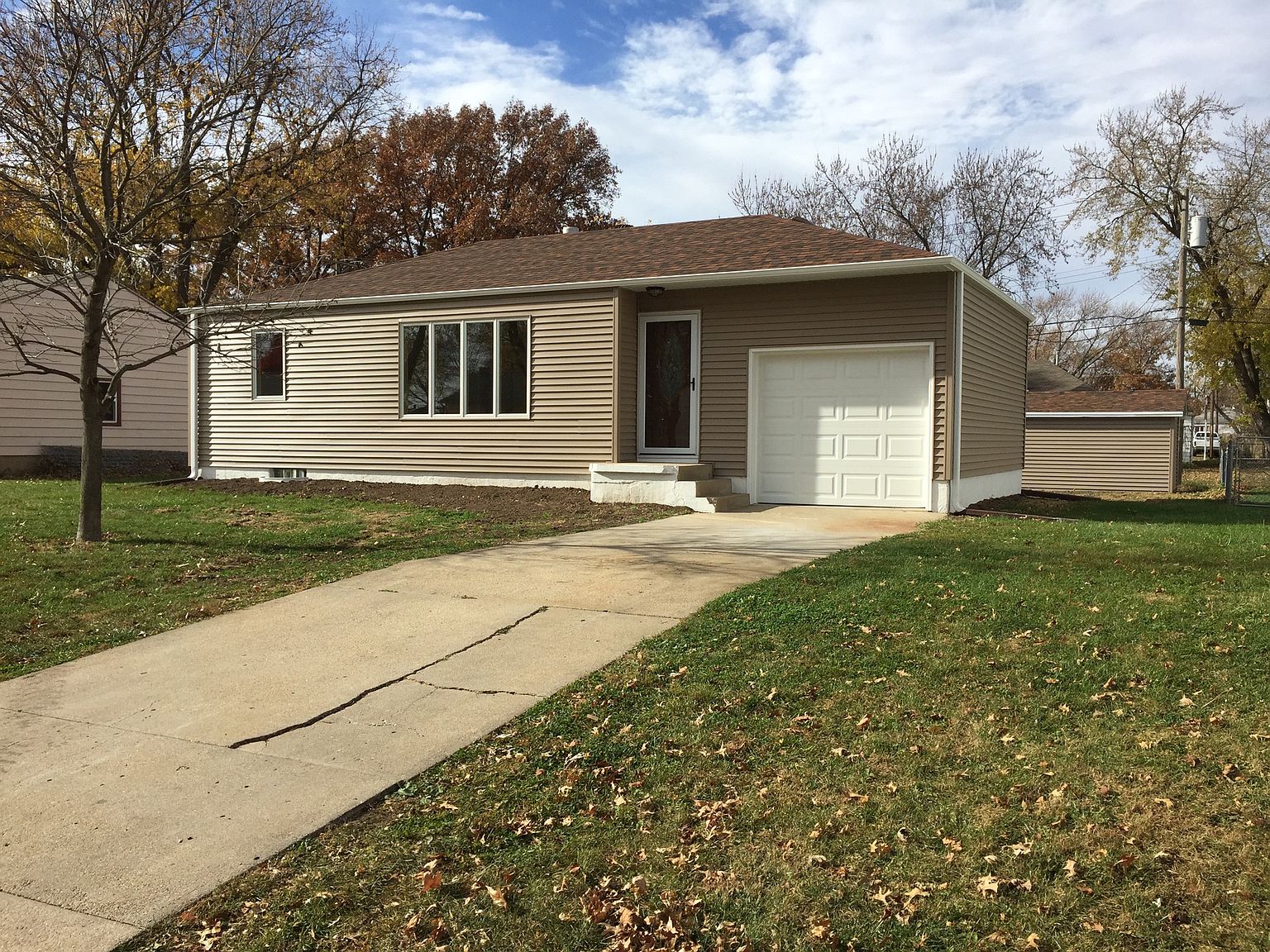 221 S 21st St Beatrice NE 68310 Zillow