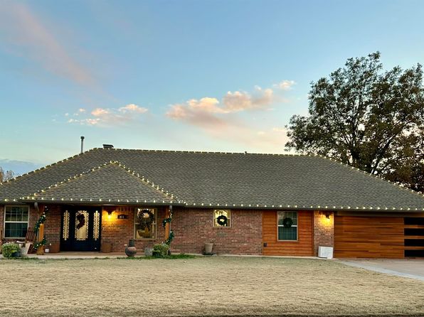 411 E Riverview Dr, Pond Creek, OK 73766