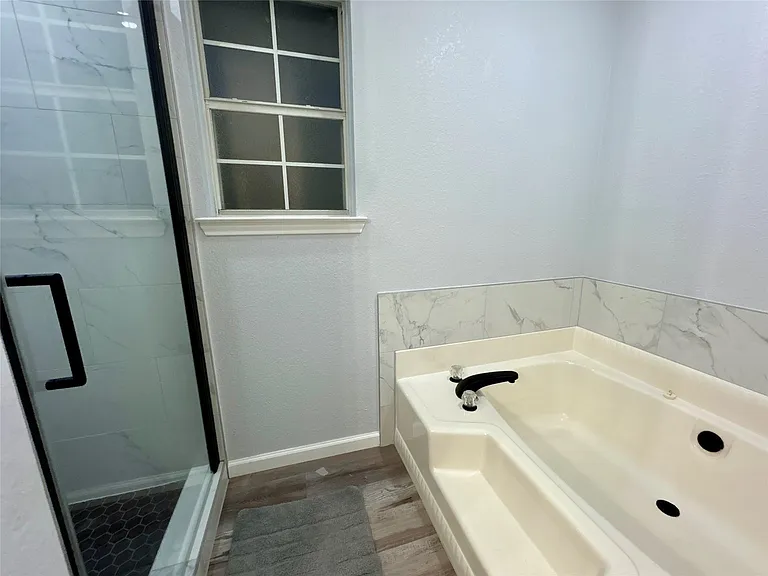 1701 Lynx Cir — Photo 17