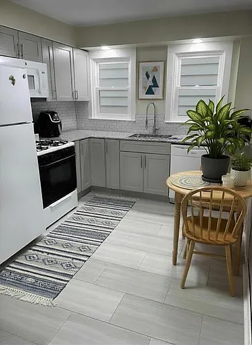 327 Ontario St #1 Photo 1