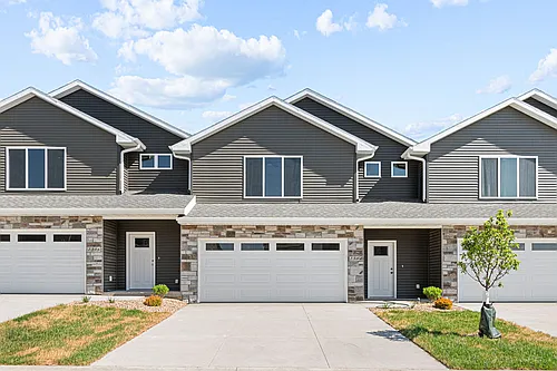 Sweetwater Townhomes Photo 1