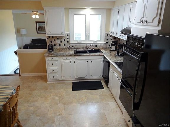 3rd image of 43 Albert Dr