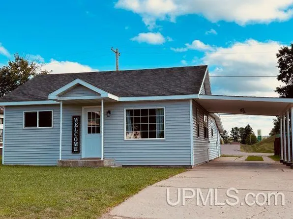 1740 Cindy St, Ishpeming, MI 49849