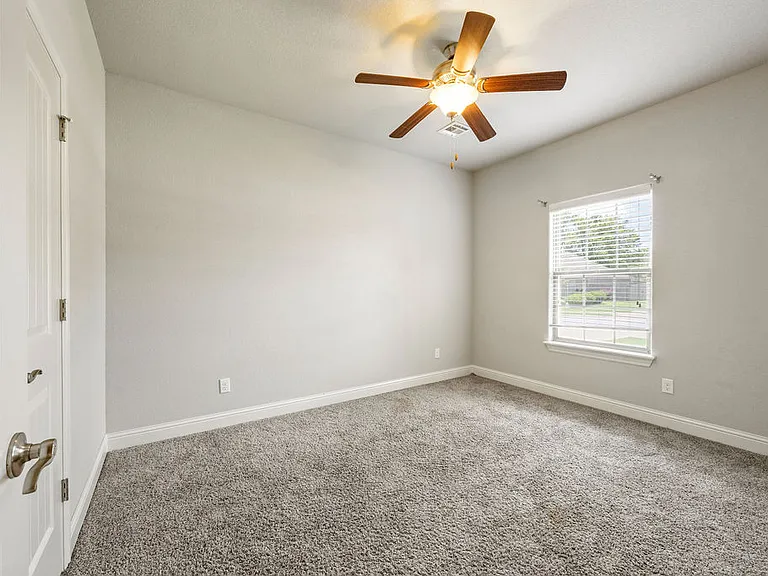 2237 Aspen — Photo 18
