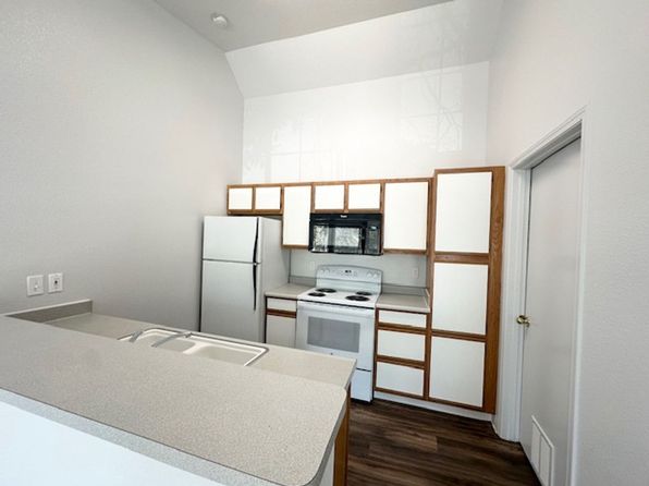 1922 N Farwell Ln APT 201