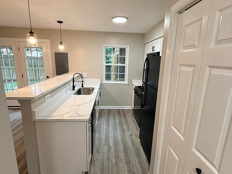 755 Huntly Dr — Photo 12
