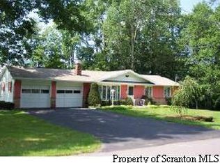 103 Hillcrest Dr, Moscow, PA 18444