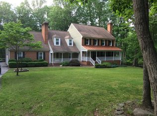 6026 Finchingfield Rd, Warrenton, VA 20187