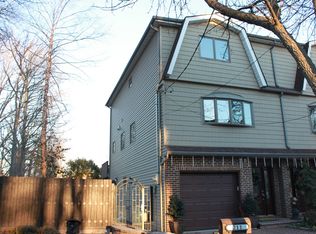 211 Ridgecrest Ave, Staten Island, NY 10312