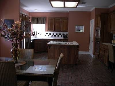 4th image of 7401 Lake Meadow Dr