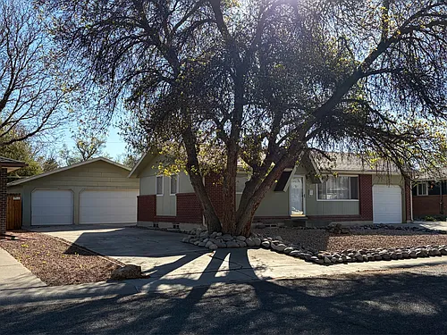 1413 Chatam Dr Photo 1