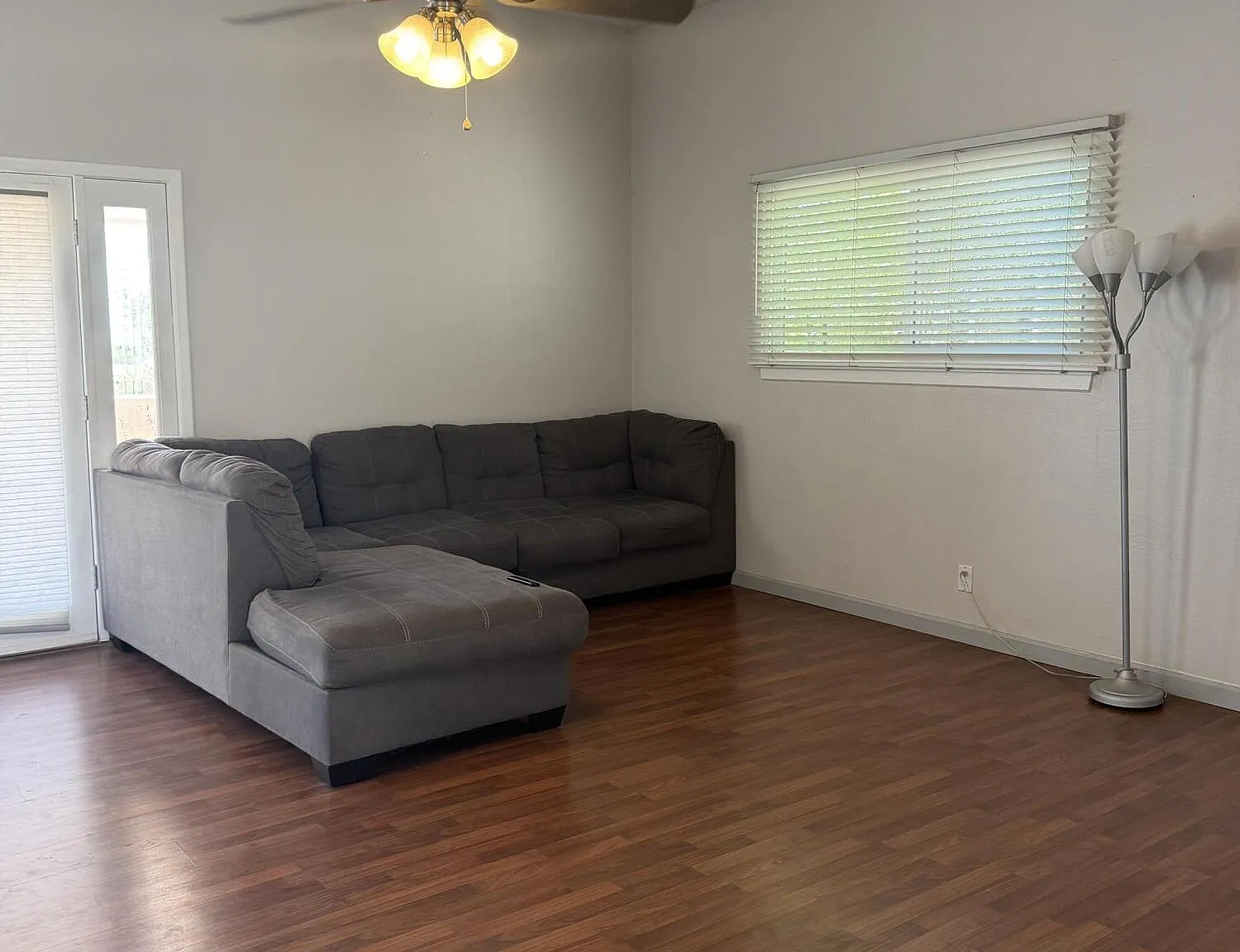 3 bed, 1.5 bath, 1804 sqft, $2,500 — Photo 3