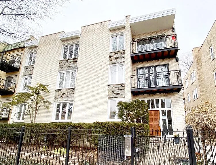 2250 W Arthur Ave #1A — Photo 5