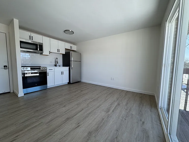 4 Twining St #11 — Photo 2