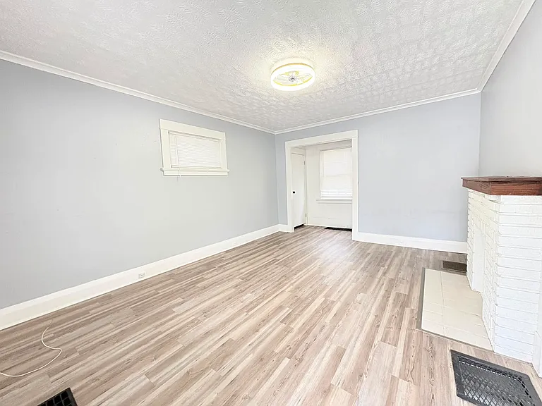 2324 Upton Ave — Photo 5