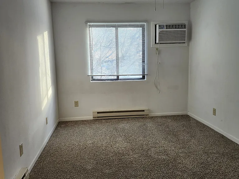 2104 Lincoln Ave — Photo 5