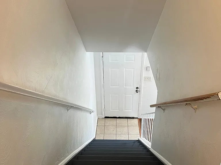 2611 Hallam Ct — Photo 8