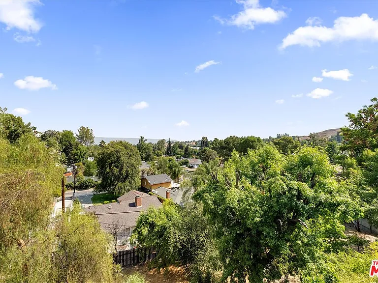 4950 Marmol Dr — Photo 7