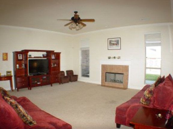 2nd image of 513 Cabrillo Dr