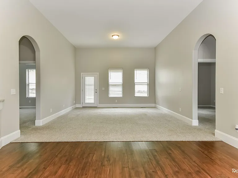 1010 Chisolm Trl — Photo 7