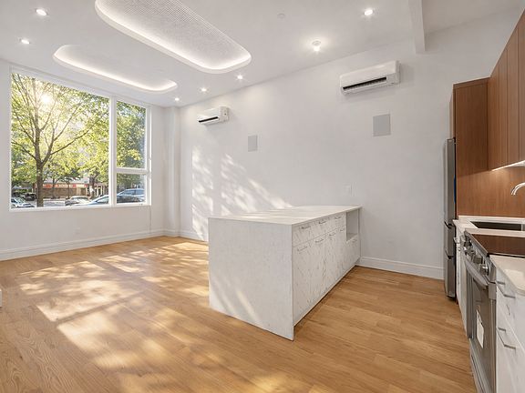 4th image of 179 N 7th St #1F