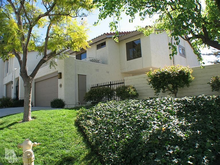1st image of 702 Woodlawn Dr