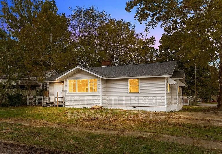 1893 Princeton Ct SW — Photo 2