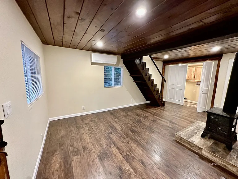 25165 Cedar St #A — Photo 3