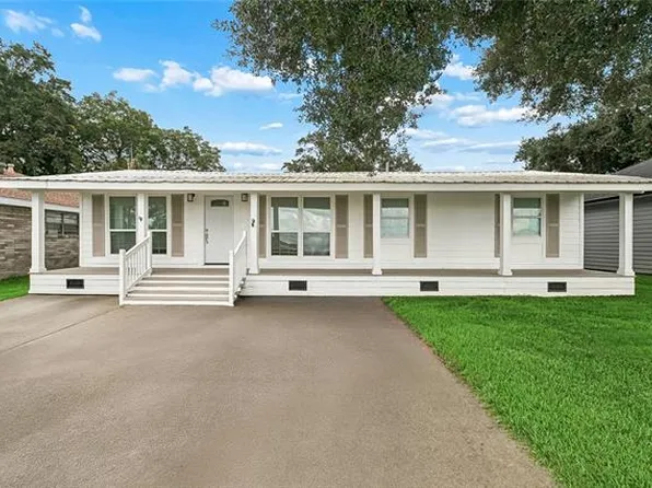 107 Kenneth Dr, Belle Chasse, LA 70037