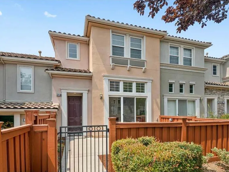 275 Vista Roma Way #229 — Photo 1