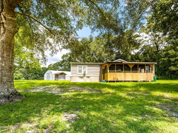 12320 Lily Orchard Rd, Moss Point, MS 39562