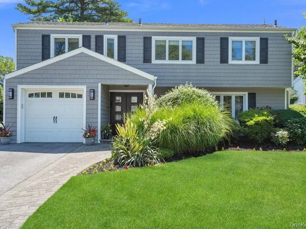 3 Nora Lane, Plainview, NY 11803