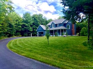 18 Coombs Rd, Topsham, ME 04086