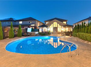 493 Zeller Dr, Kitchener, ON N2A4M4