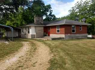 870 E 1000 Ave, Shobonier, IL 62885