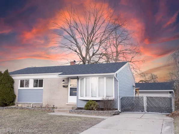 1435 S Hubbard St, Westland, MI 48186