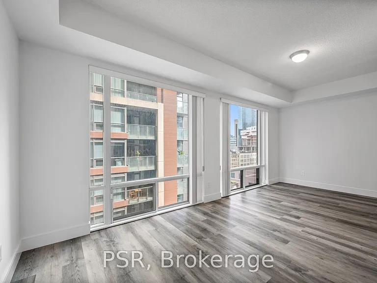 50 John St #618 — Photo 4