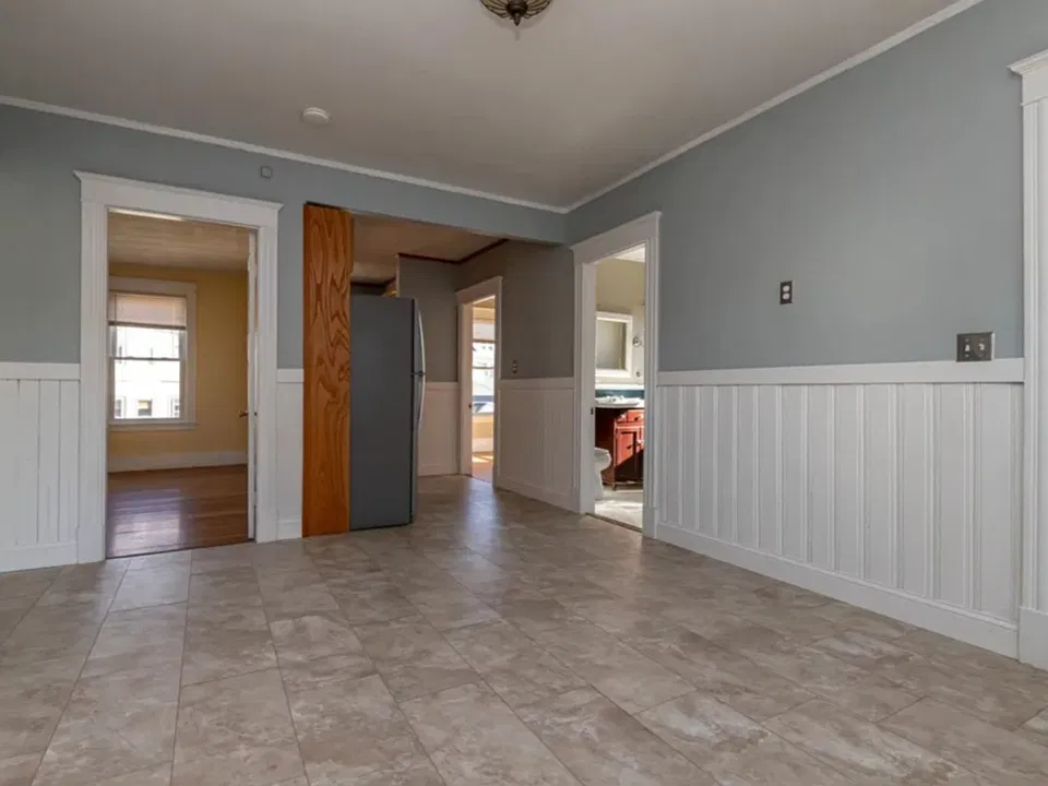 Kitchen sitting area
