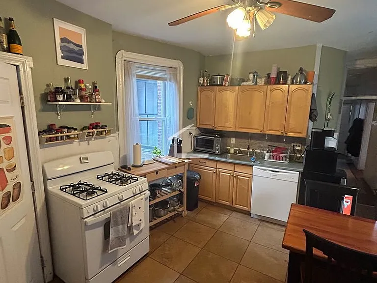 145 Charles St #2L — Photo 3