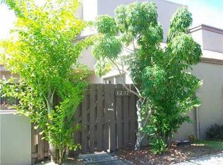 1237 NW 123rd Ter, Pembroke Pines, FL 33026