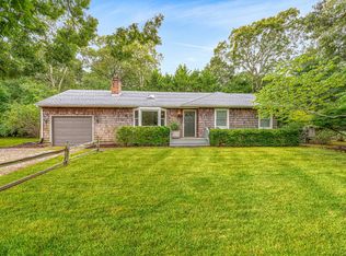 26 Woodbine Dr, East Hampton, NY 11937