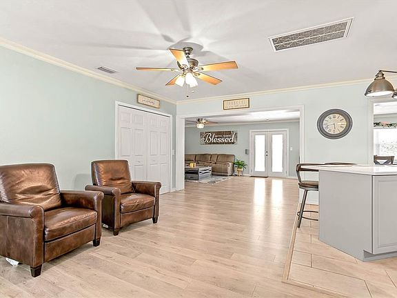 5th image of 2001 MAGNOLIA DRIVE