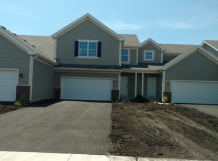 114 Dorset Ave, Oswego, IL 60543