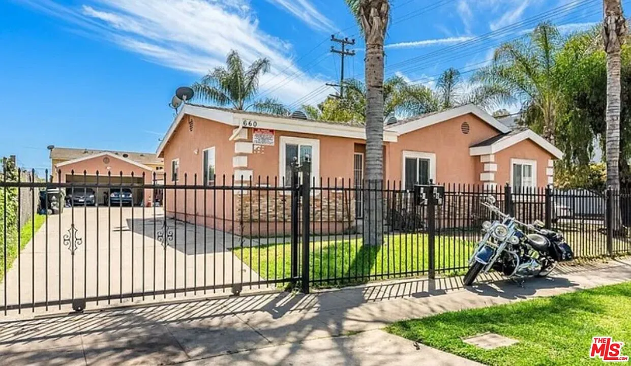 4 bed, 2.0 bath, 1020 sqft, $3,600 — Photo 1