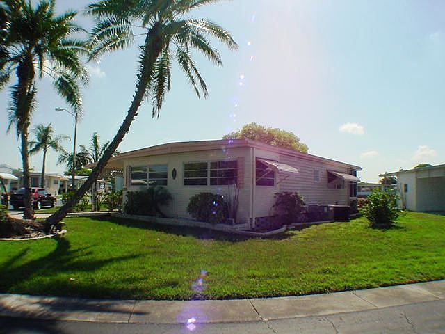 1st image of 10256 N Lake Dr
