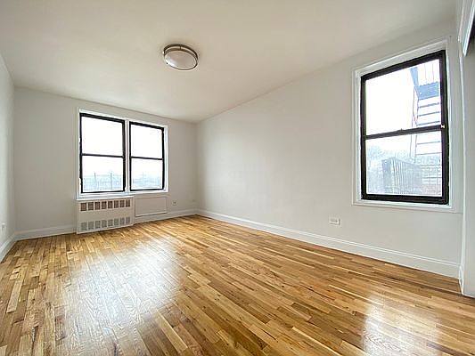 3rd image of 3255 Randall Ave APT 3B