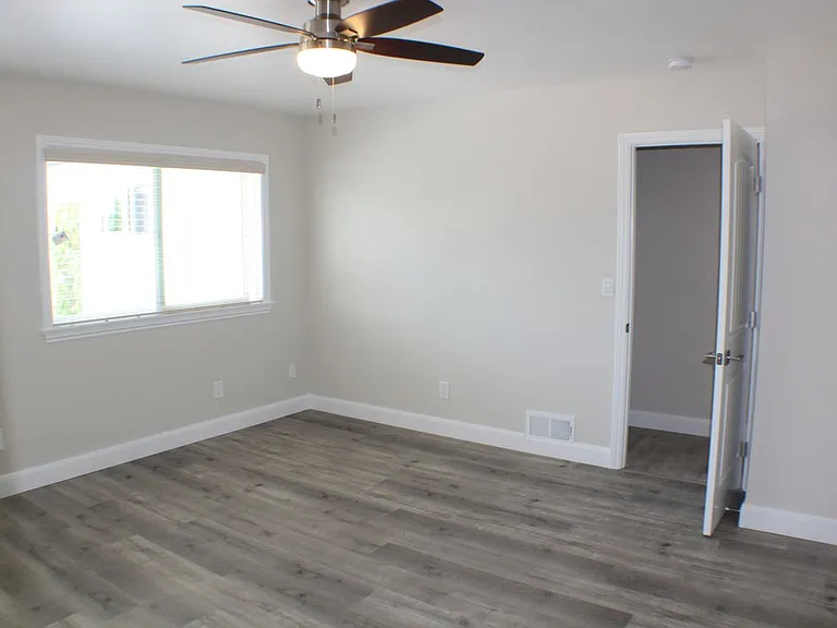2202 Phelan Ln #HOME — Photo 8