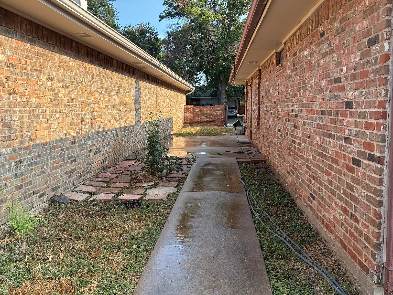 3 bed, 1472 sqft, $1,895 — Photo 2