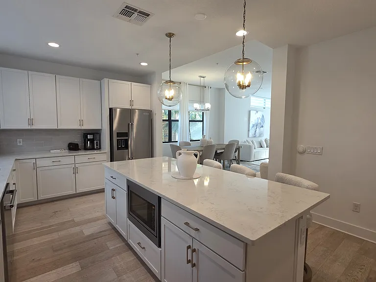 2511 N Grady Ave #6 — Photo 8
